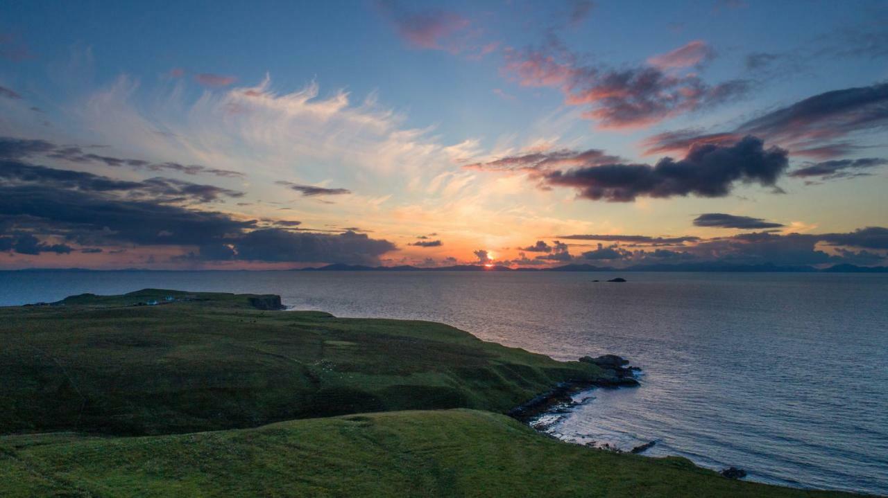 Buaile Nan Carn Villa Kilmuir  Bagian luar foto