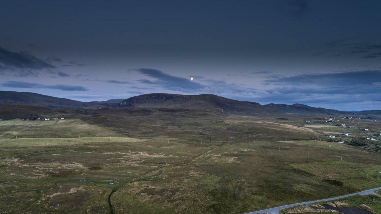 Buaile Nan Carn Villa Kilmuir  Bagian luar foto